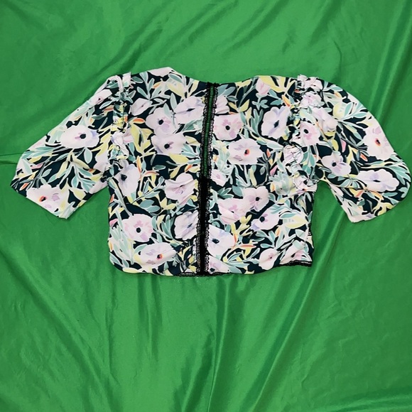 SAYLOR Marine Black and White/ Floral Puff Sleeve Blouse size Small - Picture 4 of 10